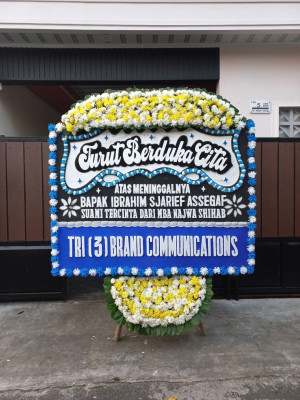 Papan Bunga Duka di Polaman